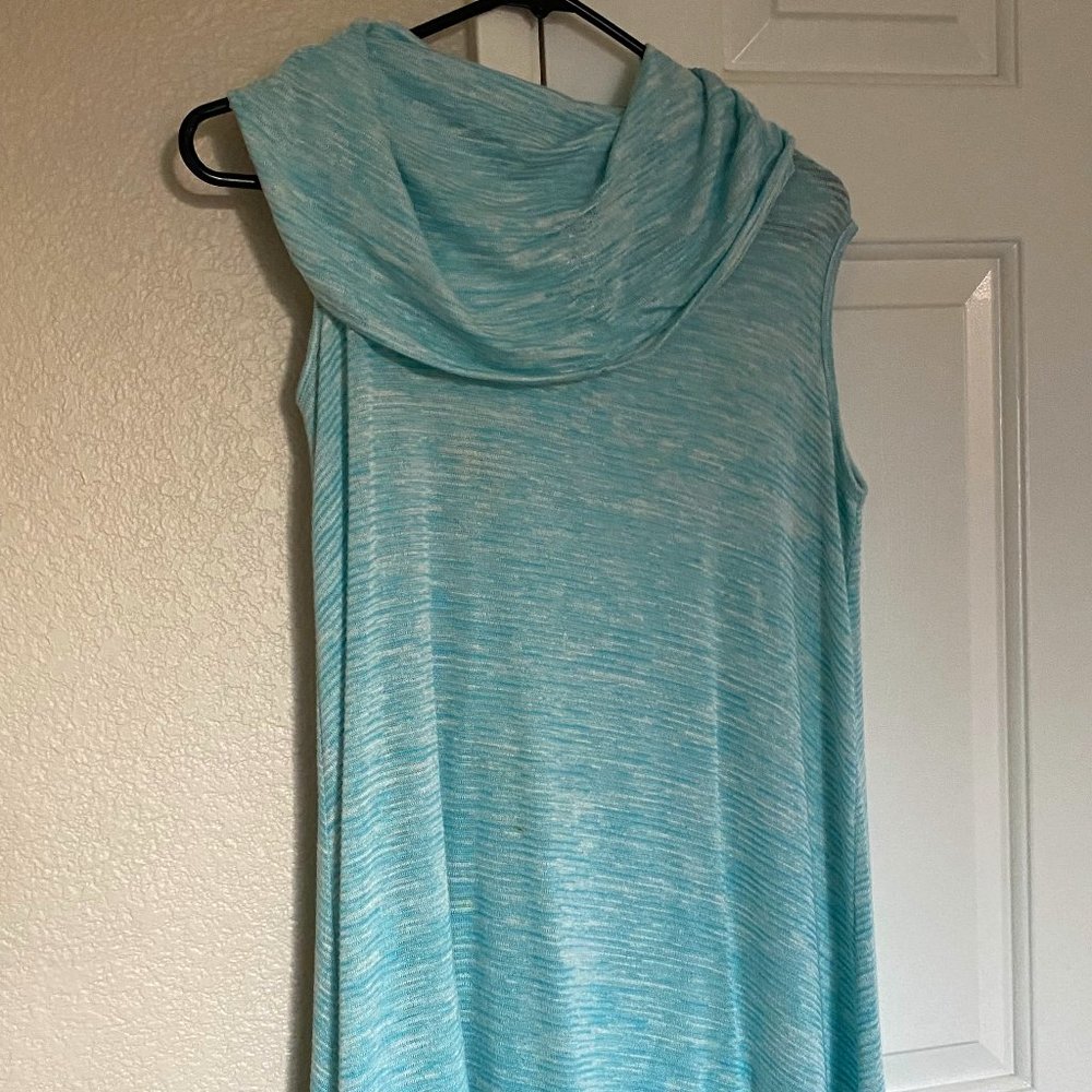 Light Blue Sleeveles Sympli